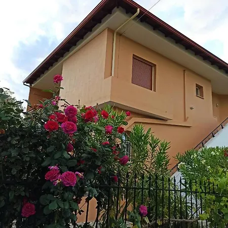 Villa Maria - Ground Floor Holiday home *